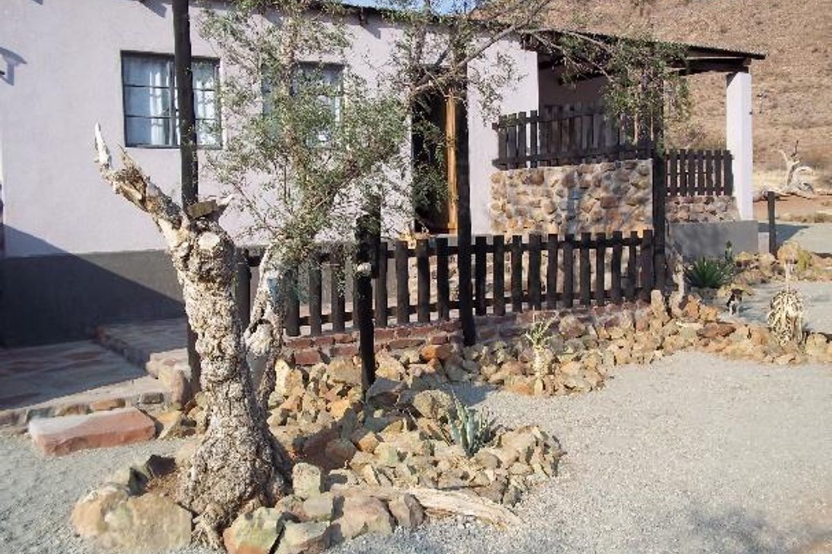 TOURISM-HUNTING-LIVESTOCK FARM FOR SALE IIN HARDAP DISTRICT - Photo 3