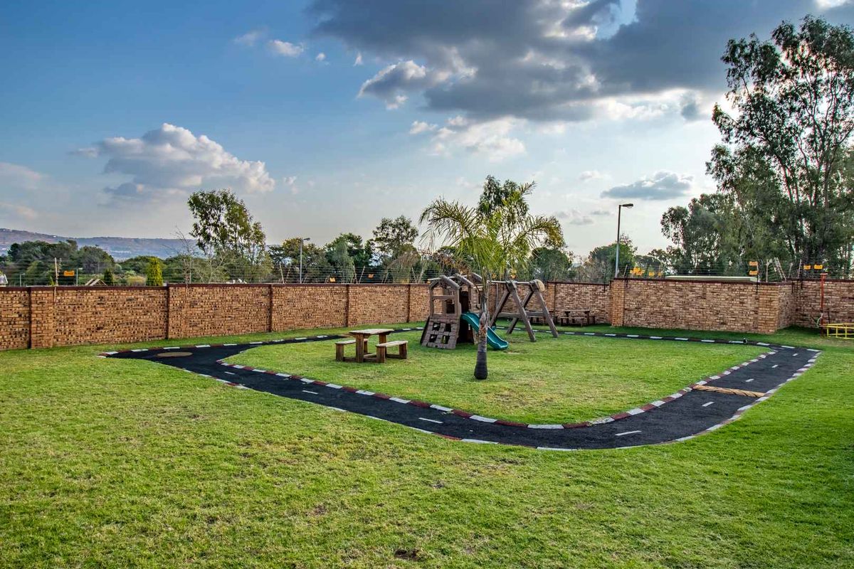 8. Peace of Mind at Honeypark Roodepoort- 24 hr Security and CCTV - Photo 2