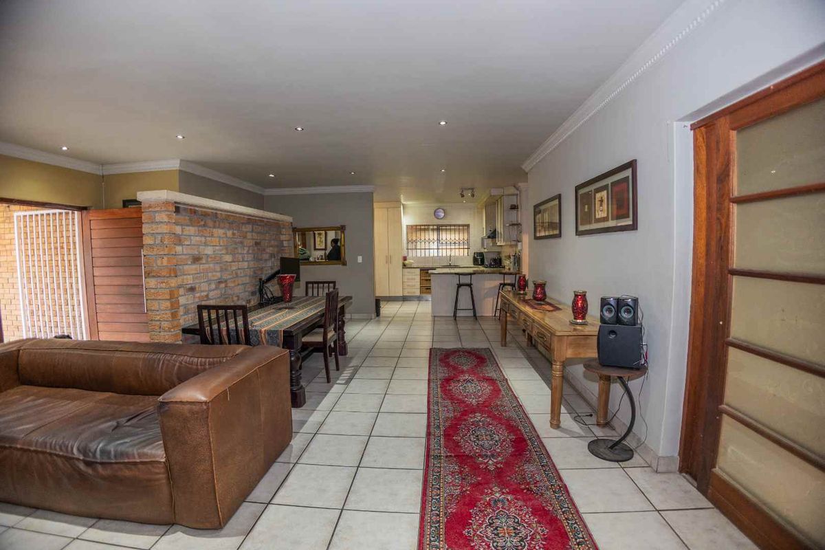 3 Bedroom House, Brackenfell - Photo 5