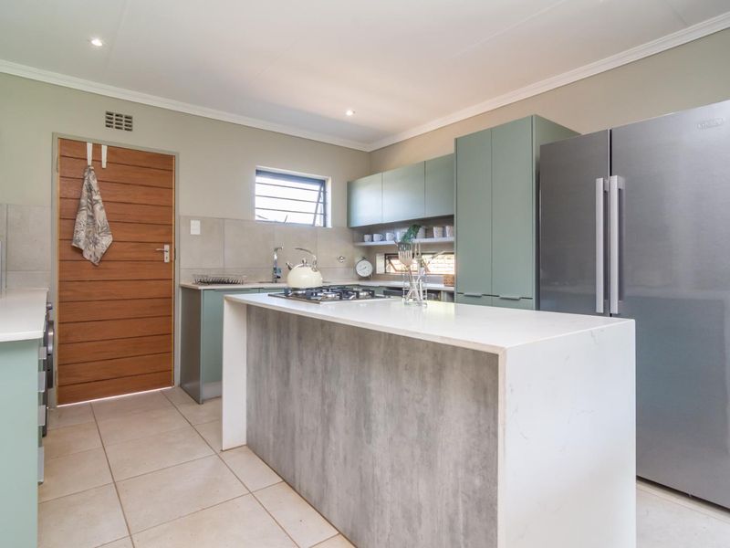 Stunning 89m2 3-Bedroom Home in Lion Pride Lifestyle Estate - Photo 6