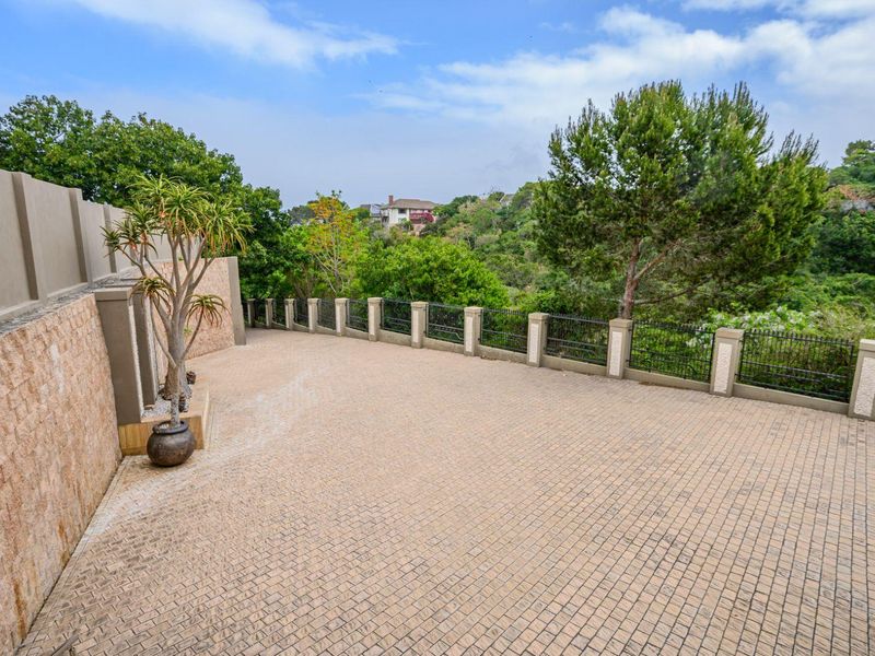 Stunning Upmarket Property in Mill Park with Breathtaking Views! - Photo 10