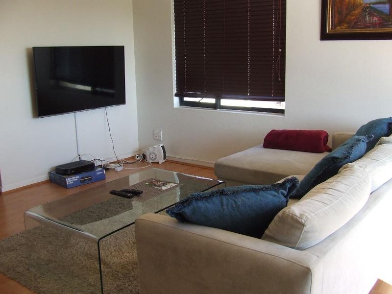2 Bedroom 2 Bathroom modern 1st floor Apartment for sale in beautiful Golf Estate - Photo 2