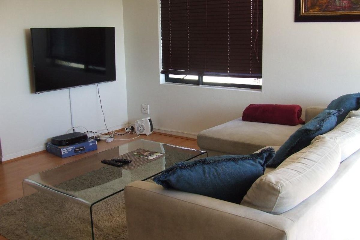 2 Bedroom 2 Bathroom modern 1st floor Apartment for sale in beautiful Golf Estate - Photo 2