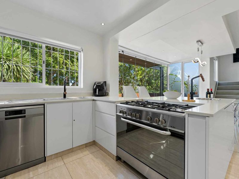 Furnished 3-Bedroom Home with Pool in Fresnaye - Photo 4