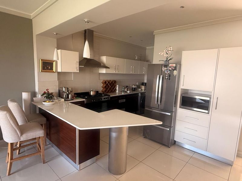 Elegant Apartment Living in Ebotse - Photo 6