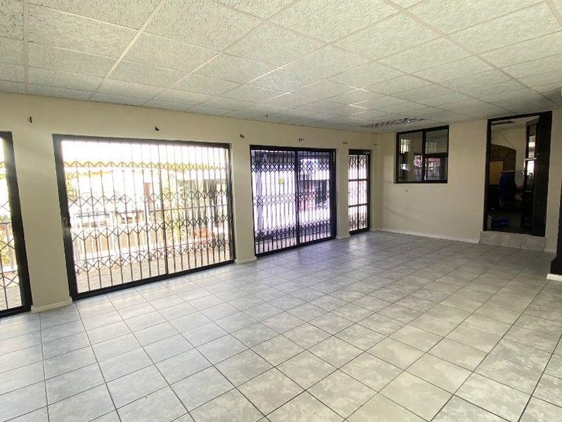 Commercial/Residential Investment Property For Sale In Windhoek west - Photo 2