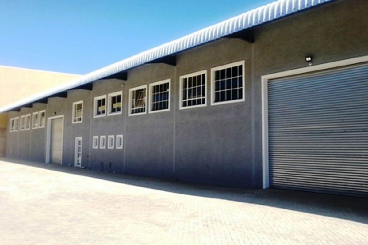 Warehouse to let Northern Industrial- Street Front - Photo 2