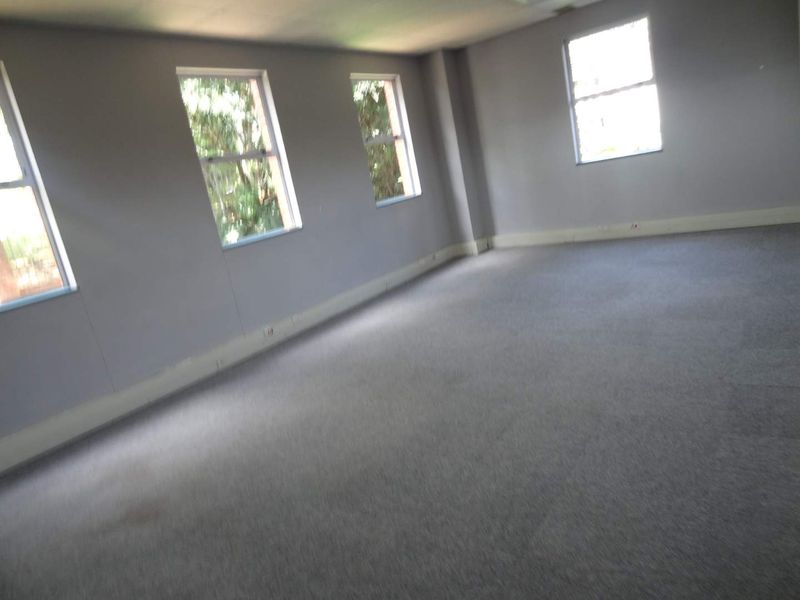 PRIME OFFICE SPACE TO RENT - Photo 6