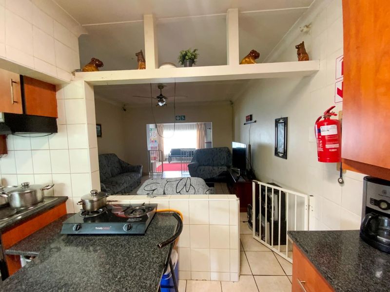 Neat home - Photo 6