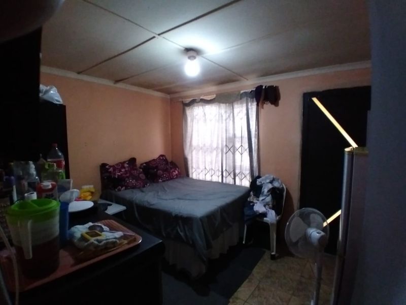 SPASCIOUS HOUSE FOR SALE - Photo 7