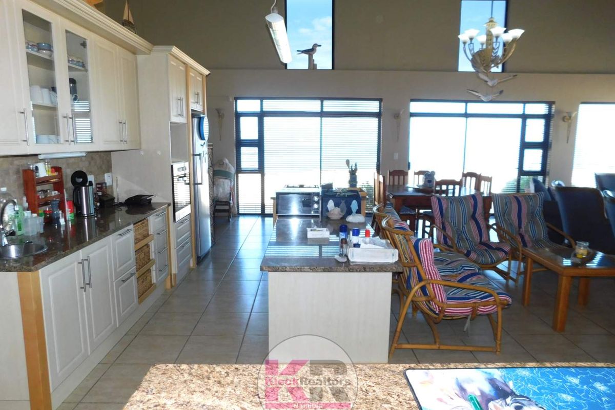 Seafront Property - Photo 3