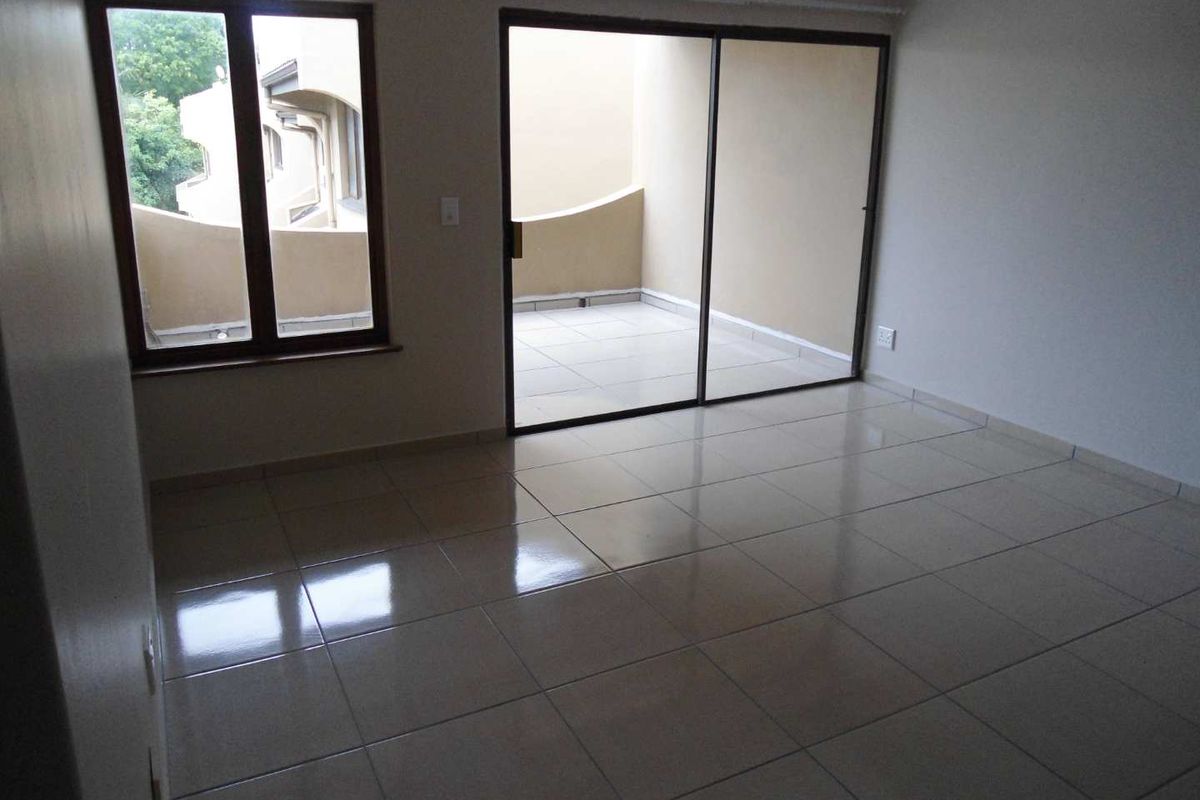 Modern 3-Bedroom Rental in Desirable Meer En See - Photo 3