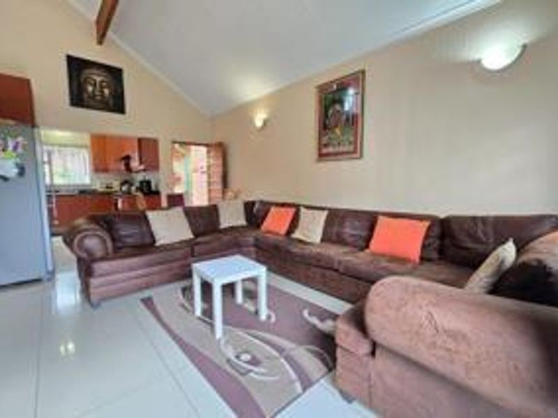 A modern and pet friendly unit - Photo 5