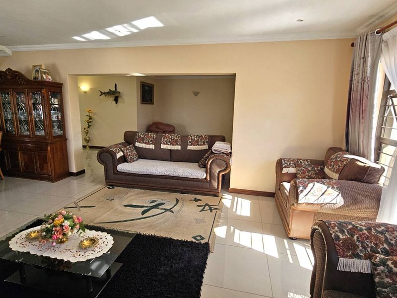 Modern 3 Bedroom Family Home in La Camargue Country Estate - Photo 7