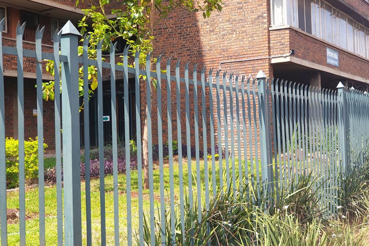 Lovely Apartment in the Avenues - Photo 2