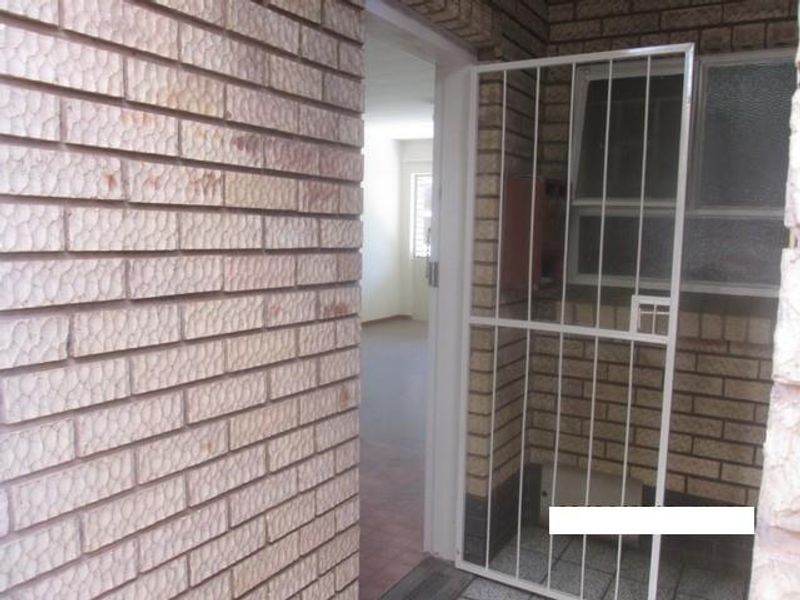 1 BEDROOM FLAT TO RENT IN PRETORIA NORTH - Photo 2