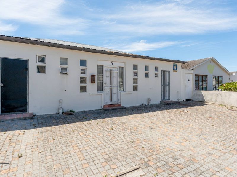 High-Yield Investment | 4 Self-Contained Units | GR4 Zoning - Photo 2