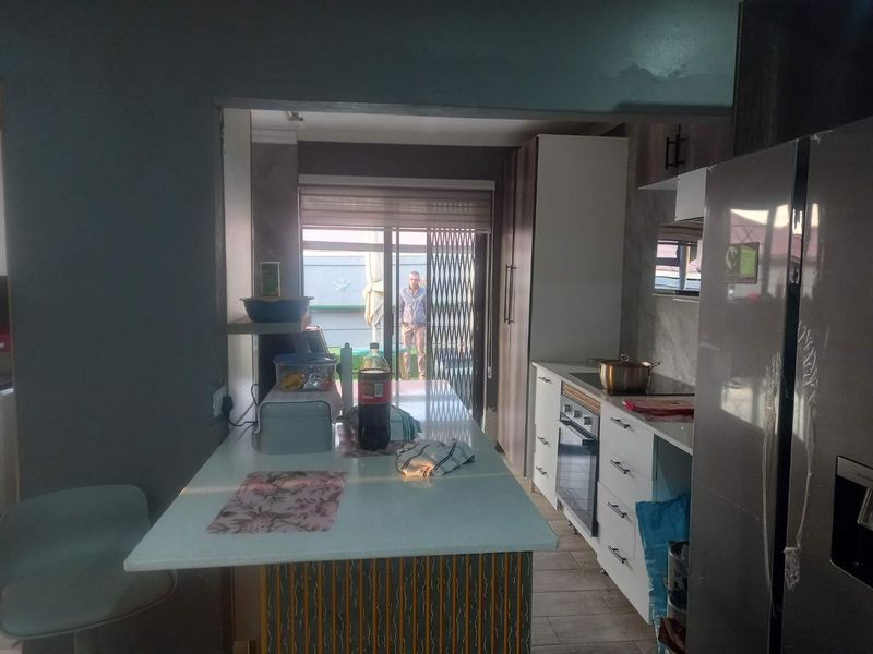3 Bedroom house for Sale in Klopperpark - Photo 7