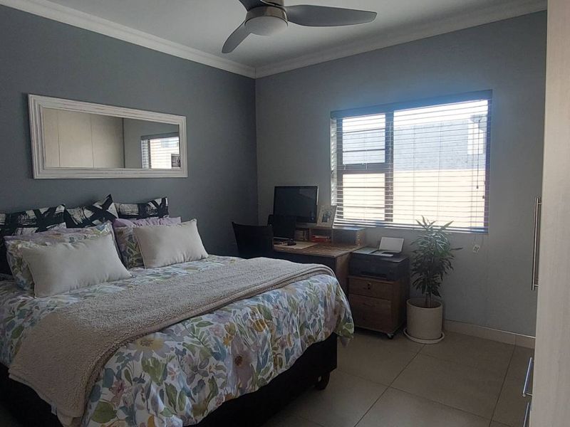 3 Bedroom house to let in Meersig - Photo 3