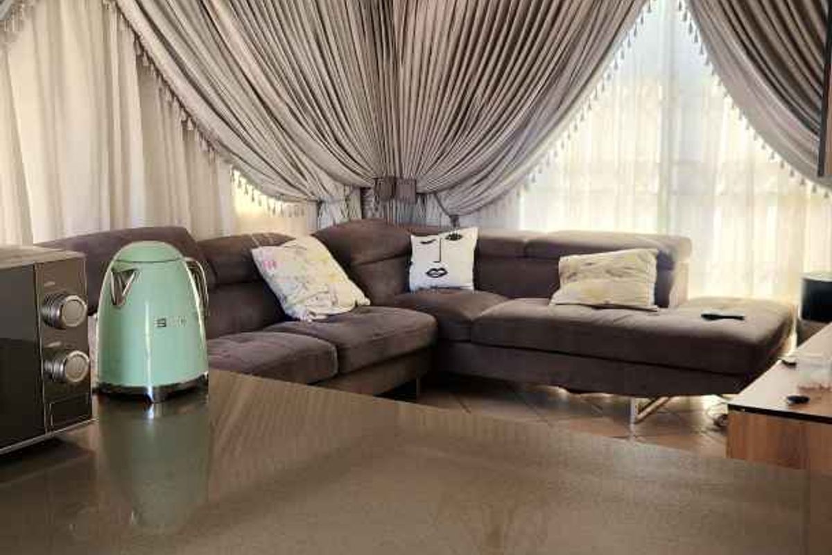 3 Bedroom House For Sale - Photo 3