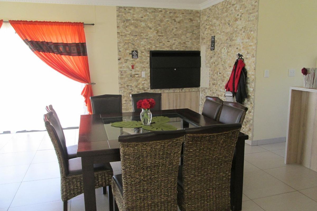 Modern double storey house close to all amenities - Photo 3