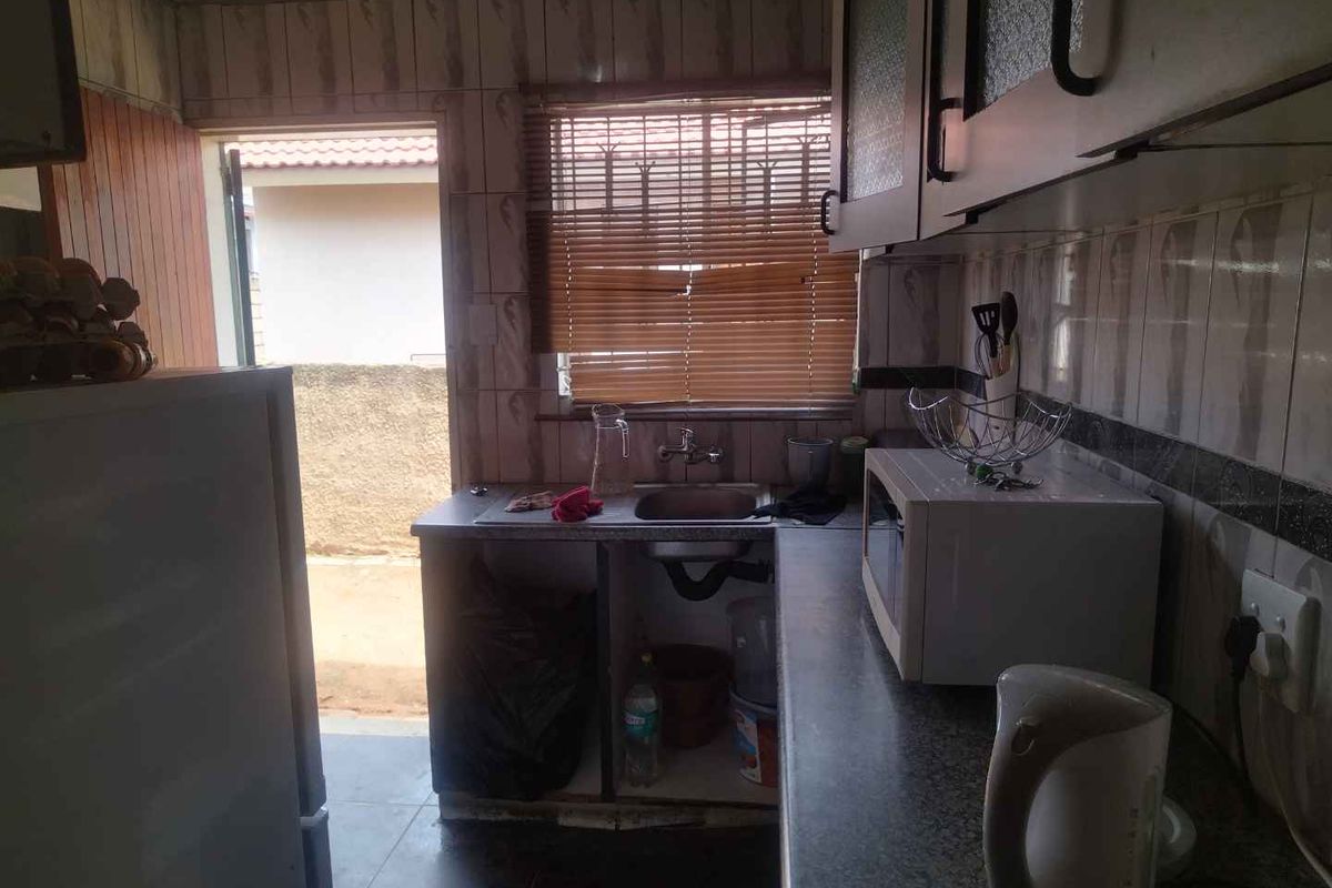 4 bedrooms house for sale in Mabopane S - Photo 3