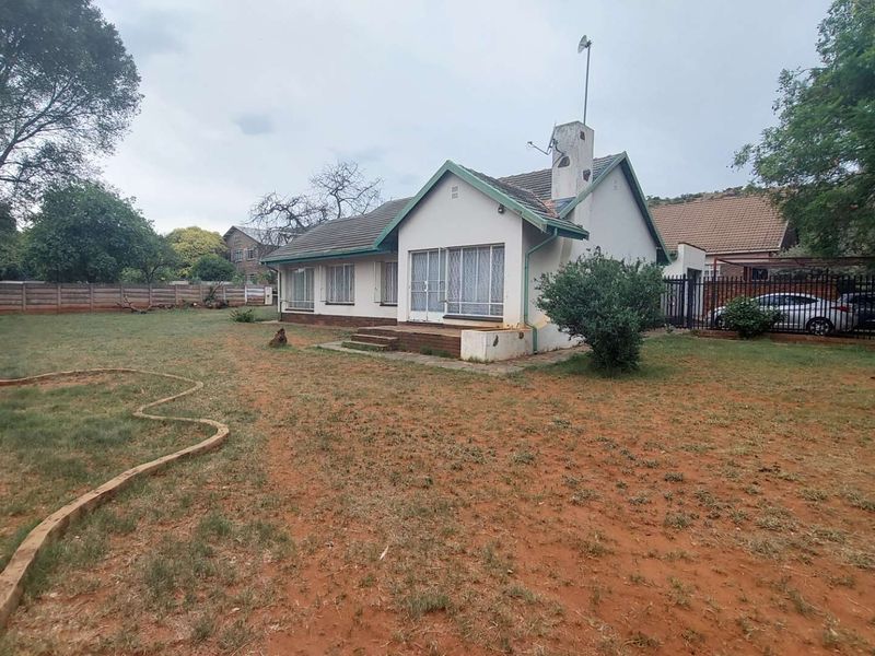 HOUSE FOR SALE, CLAREMONT - Photo 3