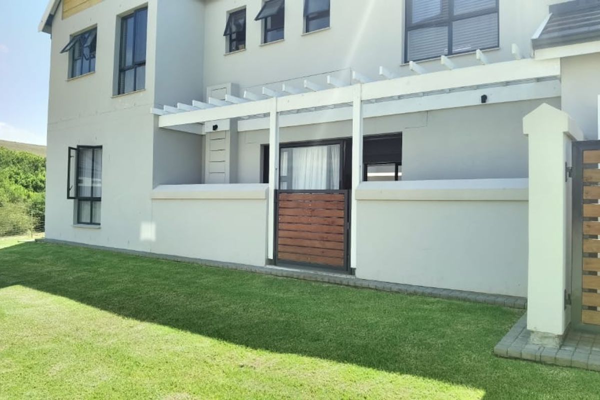 HARTLAND VILLAS - **Long-Term Rental Available from July 1st** - Photo 3