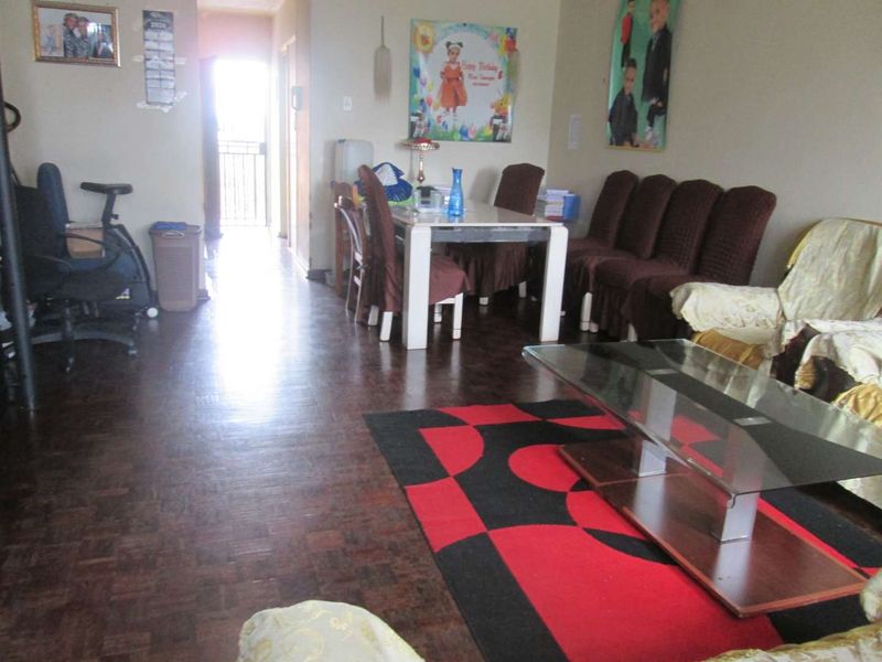 A BEAUTIFUL NEAT AND CLEAN [2.5] TWO AND HALF BEDROOMS APARTMENT FOR SALE IN MUCKLEUK. - Photo 9