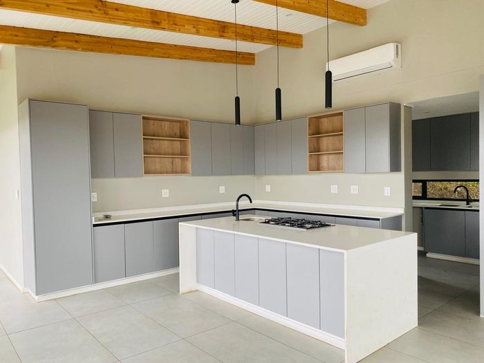 Property #2485600, House Rental Monthly in Palm Lakes Estates