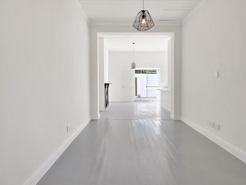 Two bedroom cottage for sale in Gardens - Photo 10