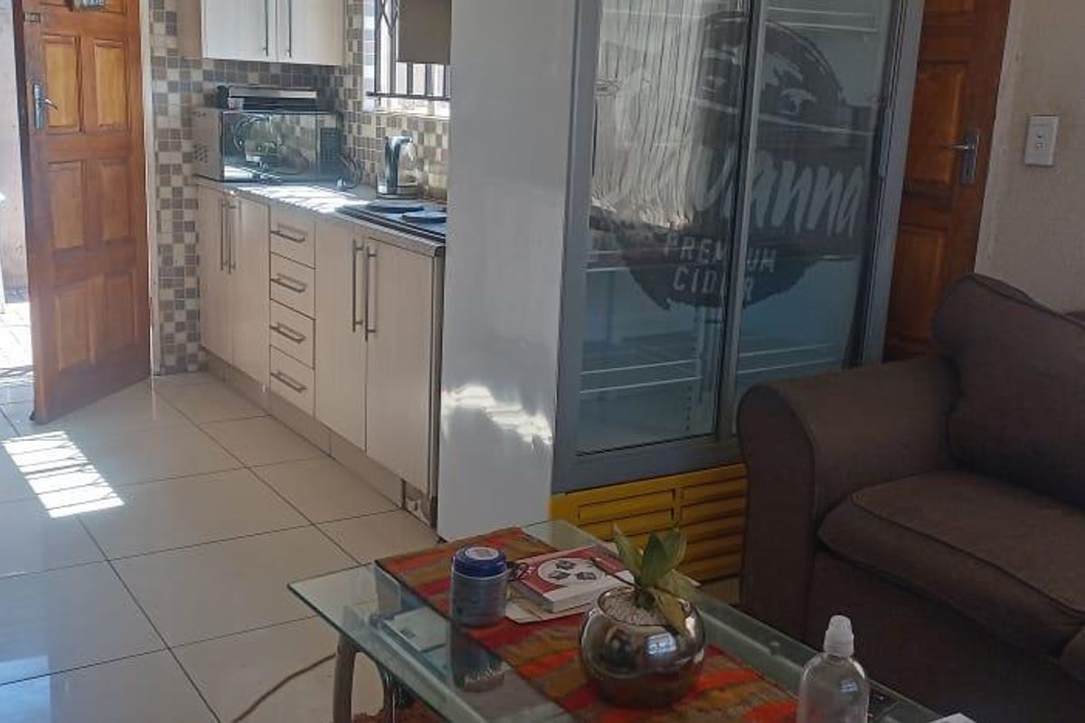 3 Bedroom House for sale - Photo 2