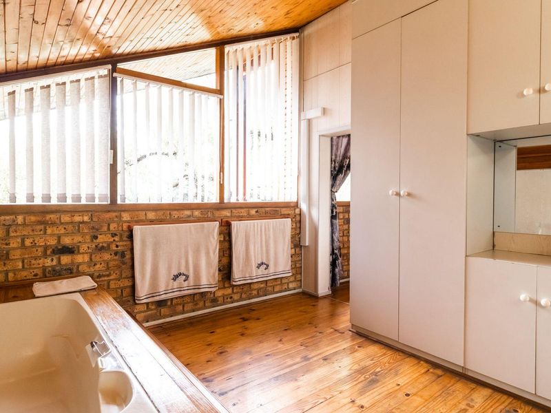 Holiday Lodge Vibes: Luxury Living Awaits You! - Photo 10