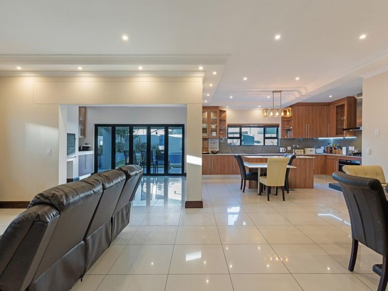 Elegant Family Living in the Heart of Sagewood - Photo 2