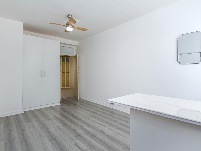 UNFURNISHED STUDIO APARTMENT - Photo 5