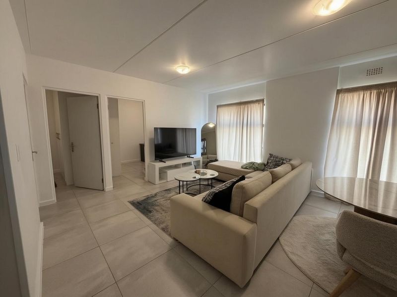Investor Opportunity | Modern 2-Bedroom Apartment in Rivergate - Tenanted & Income Generating - Photo 2