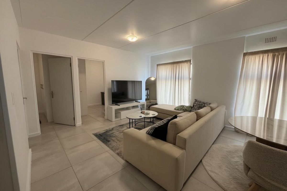 Investor Opportunity | Modern 2-Bedroom Apartment in Rivergate - Tenanted & Income Generating - Photo 2