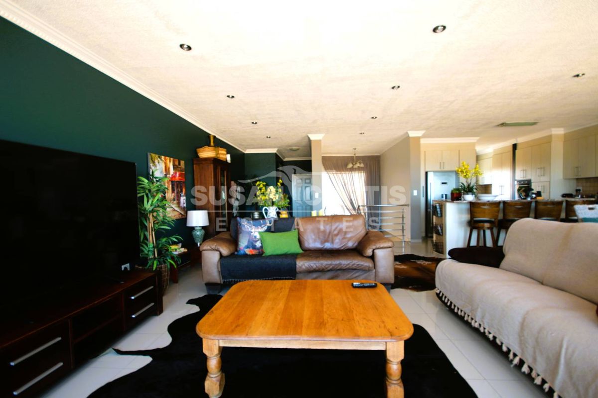 PENTHOUSE WITH STUNNING SEA VIEW - Photo 5