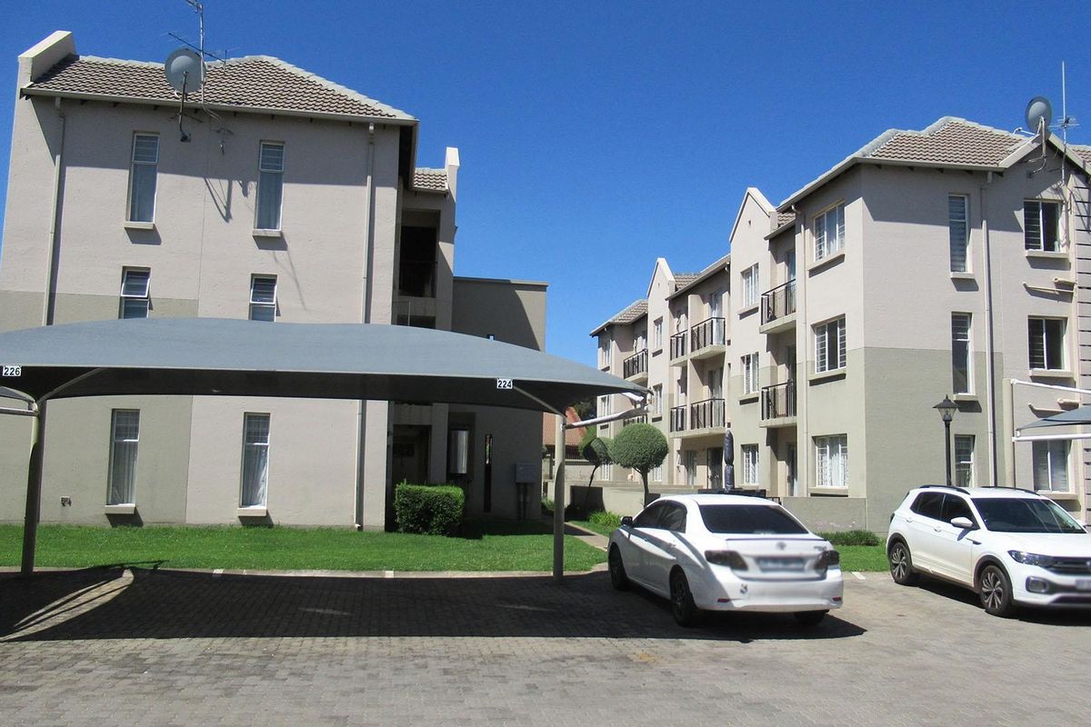 Townhouse For Sale in Boksburg - Photo 5