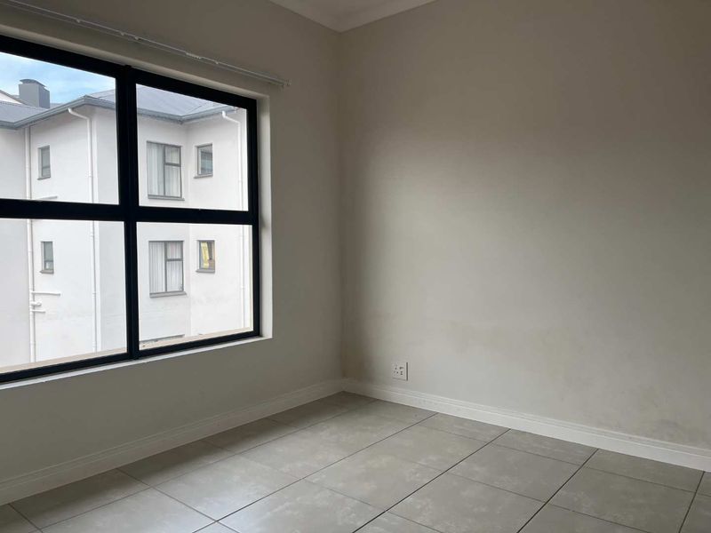 Modern Middle-Floor Gem in Ballito Hills – Lifestyle, Luxury & Investment in One - Photo 5