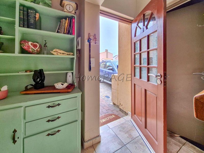 Fairway Estates, Walvis Bay:  Unit in Fairway Complex is for Sale - Photo 4