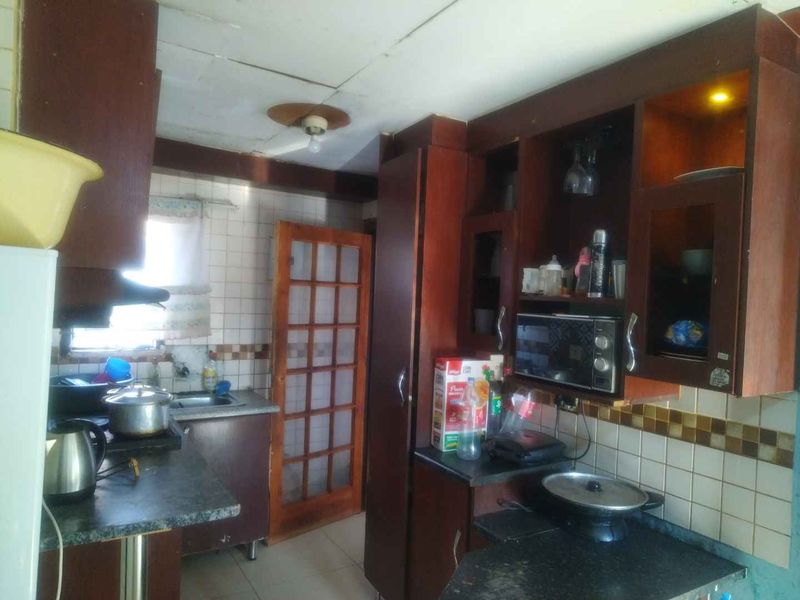 3 bedrooms house for sale in Soshanguve South - Photo 6