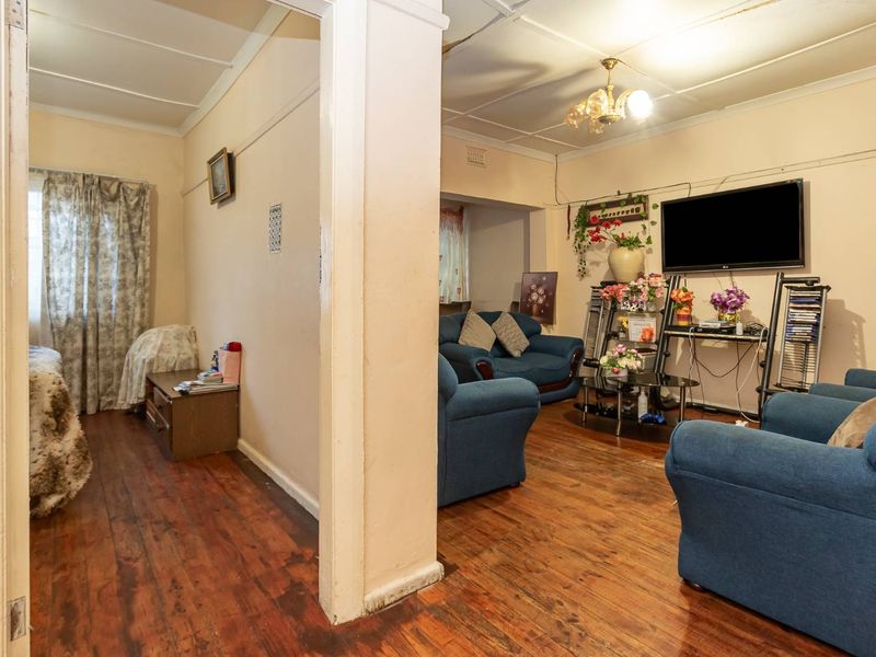 2 Bedroom House with Flatlet in Brooklyn -R1.25m - Photo 4