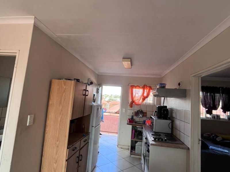 Apartment for sale in Otjomuise/ Bacardi court - Photo 5