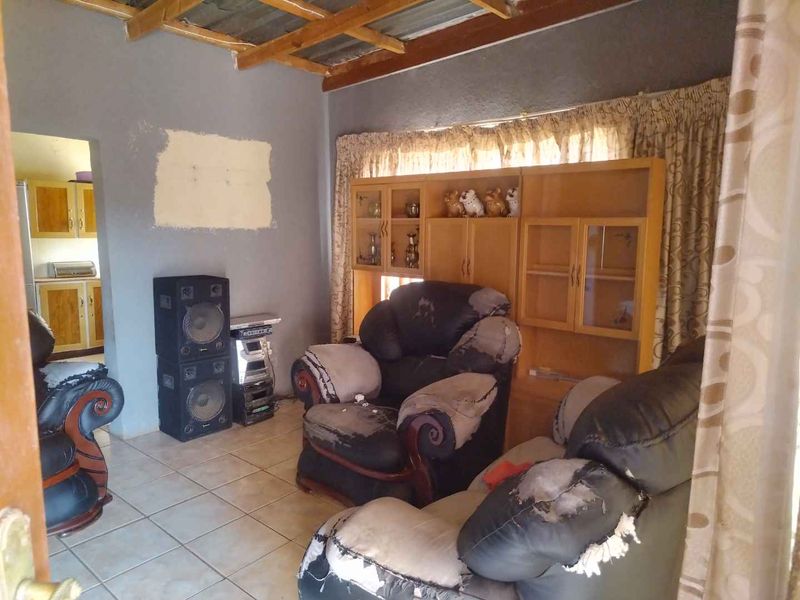 2 bedrooms house for sale in Soshanguve South EXT 1 - Photo 6