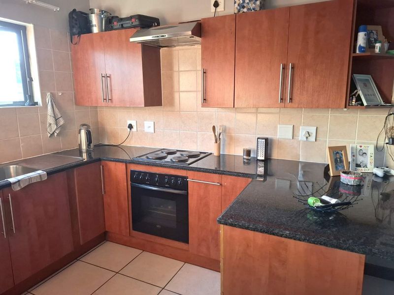 2 Bedroom Apartment in Popular Concerto Symphony Park Hartbeespoort - Photo 9
