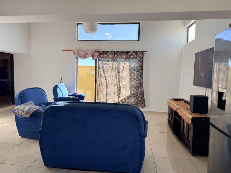 Free standing townhouse in Otjomuise for sale - Photo 8