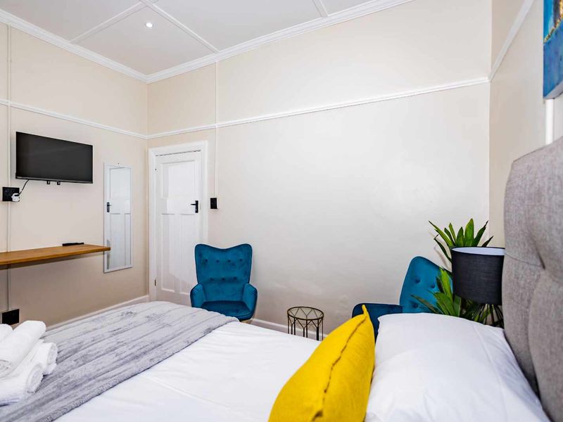 Urban Oaks Guest House - Photo 4