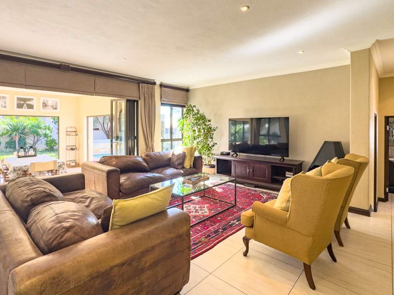 Exclusive Mandate - a Family home like no other - Photo 9