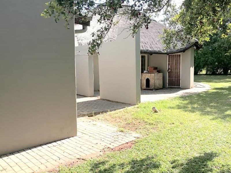 Farm Mamogalieskraal AH Near Brits Airfield - Photo 5